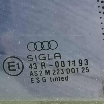 Стекло двери заднее правое Audi 80 b4, Audi 80 b3 Стекло двери заднее правое Audi 80 b4, Audi 80 b3