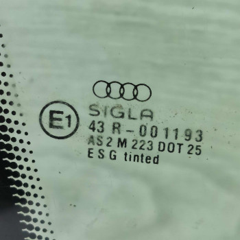 Стекло двери переднее правое Audi 80 b4, Audi 80 b3 Стекло двери переднее правое Audi 80 b4, Audi 80 b3