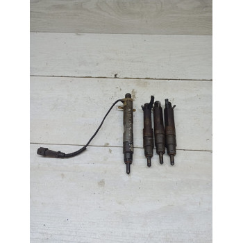 Форсунка топливная Volkswagen Passat B5 Форсунка топливная Volkswagen Passat B5