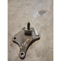 Кронштейн крепления МКПП Ford Fusion 1.6i