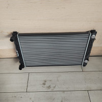 РАДИАТОР ОСНОВНОЙ VOLKSWAGEN PASSAT B5 PASSAT B5 GP AUDI A4 B5 AUDI A6 C5 1.6I 1.8I 1.9TDI 2.0I НОВЫЙ SKODA SUPERB мкпп акпп