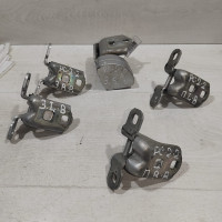 Петля двери Renault Scenic 2