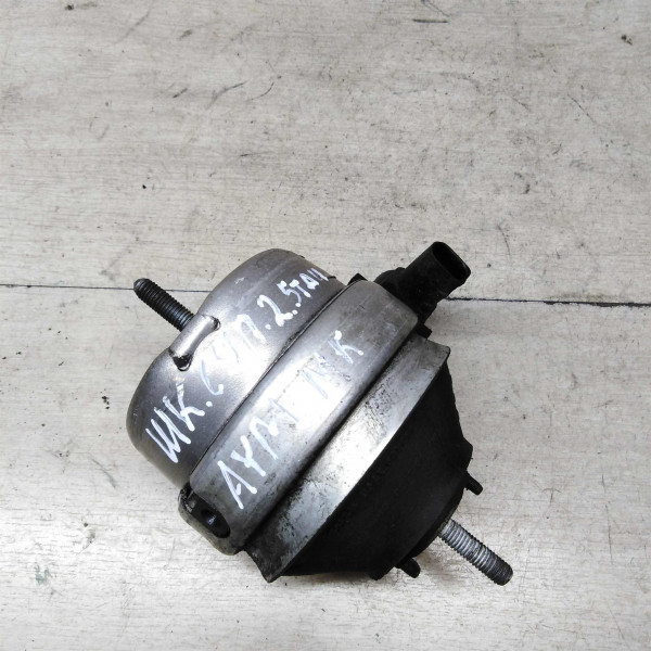 Опора двигателя ауди а4 б6. 6. Подушка двигателя ауди а4 б6. Подушка двигателя ауди а4 б6. Подушка мкпп ауди а4 б6.