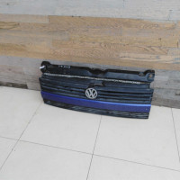 Решётка радиатора дефект Volkswagen Transporter t4 