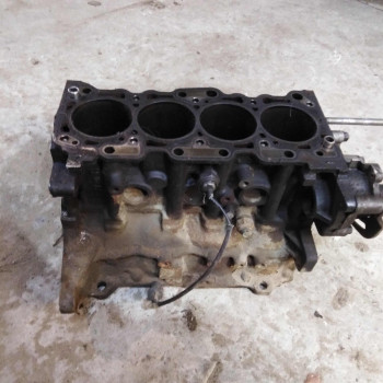 Блок двигателя 4G18 1.6i Mitsubishi Lancer 9 двигатель 