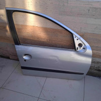 Дверь передняя правая Peugeot 206