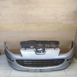 Бампер передний Peugeot 407 бу