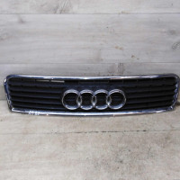 Решётка радиатора Audi A4 B6 8E