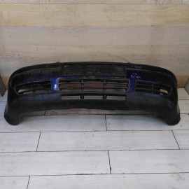 Бампер передний Volkswagen Bora с отверстиями под омыватели фар