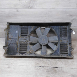 Вентилятор радиатора Volkswagen Passat B3   