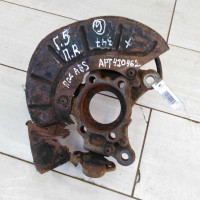 Кулак поворотный правый Volkswagen Golf 5 Volkswagen Jetta 5