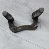 Скоба заднего суппорта Peugeot 307