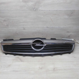 Решётка радиатора Opel Zafira B