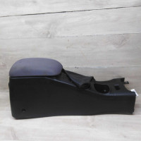 Подлокотник Nissan Primera P12 ПОДСТАКАННИК СНЯТ