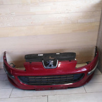 Бампер передний Peugeot 407  оригинал  