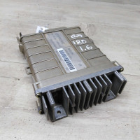 Блок управления двигателем Audi 80 B3