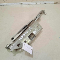 Петля багажника правая седан Nissan Primera p12