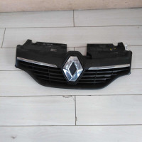 Решётка радиатора Renault Sandero Stepway II
