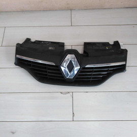 Решётка радиатора Renault Sandero Stepway II