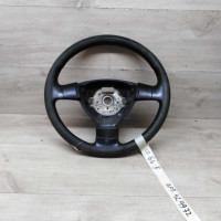 Руль Volkswagen Passat B6 потёртость
