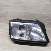 Фара передняя правая Audi A6 C4 Фара передняя правая Audi A6 C4