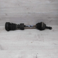 Полуось левая привод Volkswagen Passat B4 Volkswagen Golf 3 Volkswagen Passat B3