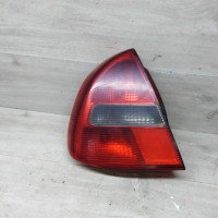 Фонарь задний левый Mitsubishi Carisma I лифтбек   
