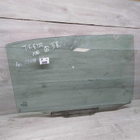 Стекло двери заднее правое хэтчбек Toyota Corolla IX (E120, E130)