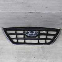 Решётка радиатора не оригинал Hyundai Elantra III XD седан  