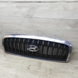 Решётка радиатора Hyundai Sonata 4 (EF)  бу