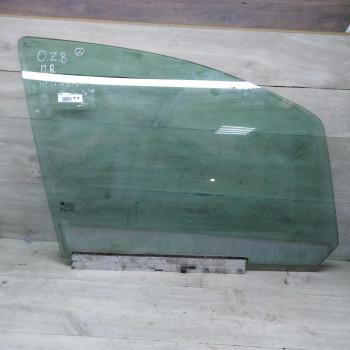 Стекло двери переднее правое Opel Zafira B