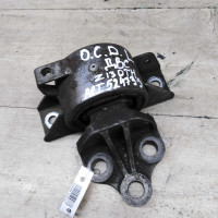 Опора двигателя левая Opel Corsa D