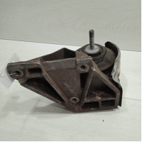 Опора двигателя левая 2.6i 2.8i Audi 100 C4 Audi A6 C4 