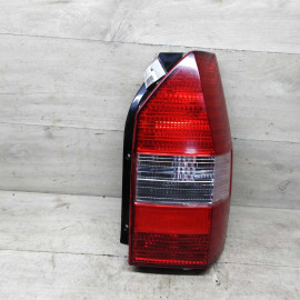Фонарь задний правый Mitsubishi Space Wagon III