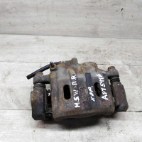 Суппорт передний правый Mitsubishi Space Wagon III рестайлинг