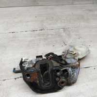 Замок двери задний левый Hyundai Elantra III дорестайлинг