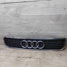Решётка радиатора Audi A4 B5
