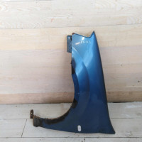 Крыло переднее левое lada largus, Renault logan I