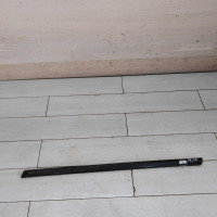 Молдинг двери передний правый Audi a8 d2