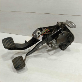 Педальний узел педаль сцепления и тормоза Peugeot 206