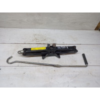 Домкрат Toyota Avensis III