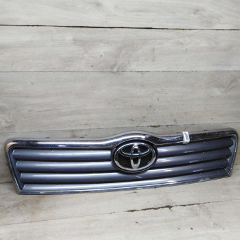Решетка радиатора Toyota avensis t25 дорестайлинг