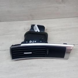 Дефлектор воздушный левый Audi A6 C6