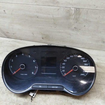 Панель приборов щиток Volkswagen polo sedan