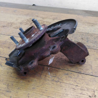 Кулак поворотный правый Ford Focus 3 ступица