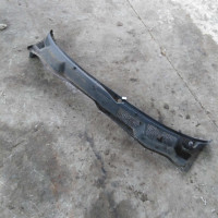 Декоративная накладка жабо дождевик водоотводящий щиток  Opel Astra G 
