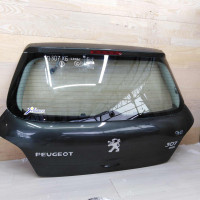 Крышка багажника Peugeot 307