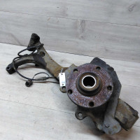 Кулак поворотный правый ступица передний Audi A6 C5 Volkswagen Passat B5 Volkswagen Passat B5 GP Audi A4 B5