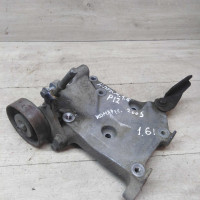 Кронштейн компрессора кондиционера Nissan Primera P12