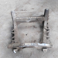 Балка передняя подрамник Renault Scenic 1  